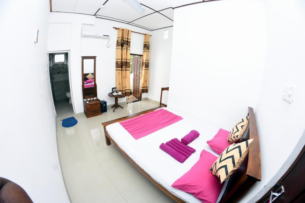 Bluray Beach Apartamento Negombo Exterior foto