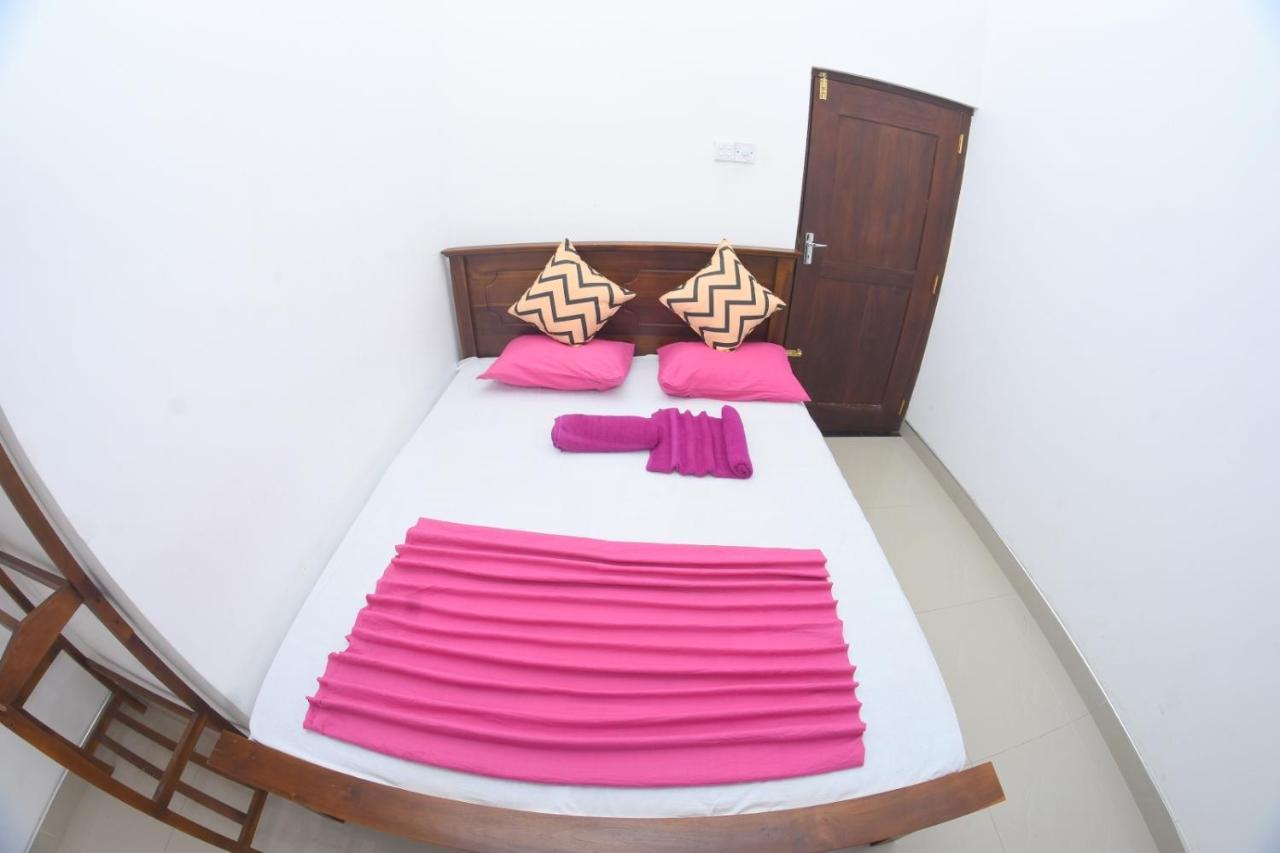 Bluray Beach Apartamento Negombo Exterior foto